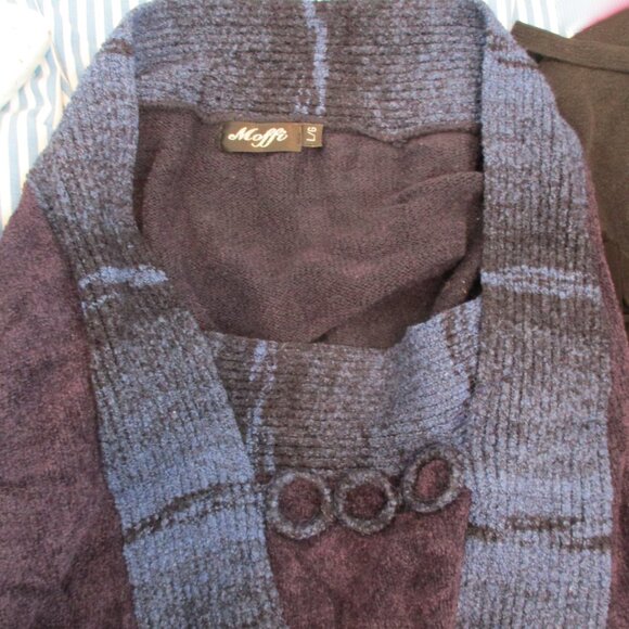 Moffi Unique Knit Sweater โ Asymmetrical Neckline & Faux Belt Detail (Size L) - Picture 9 of 16